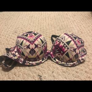 Victoria’s Secret PINK bra